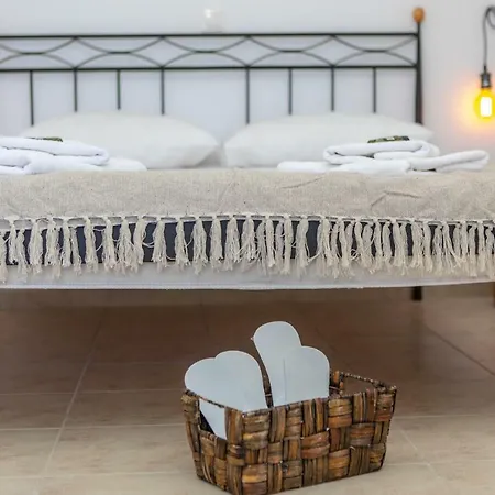 Studio Tolakis Plaka (Naxos)